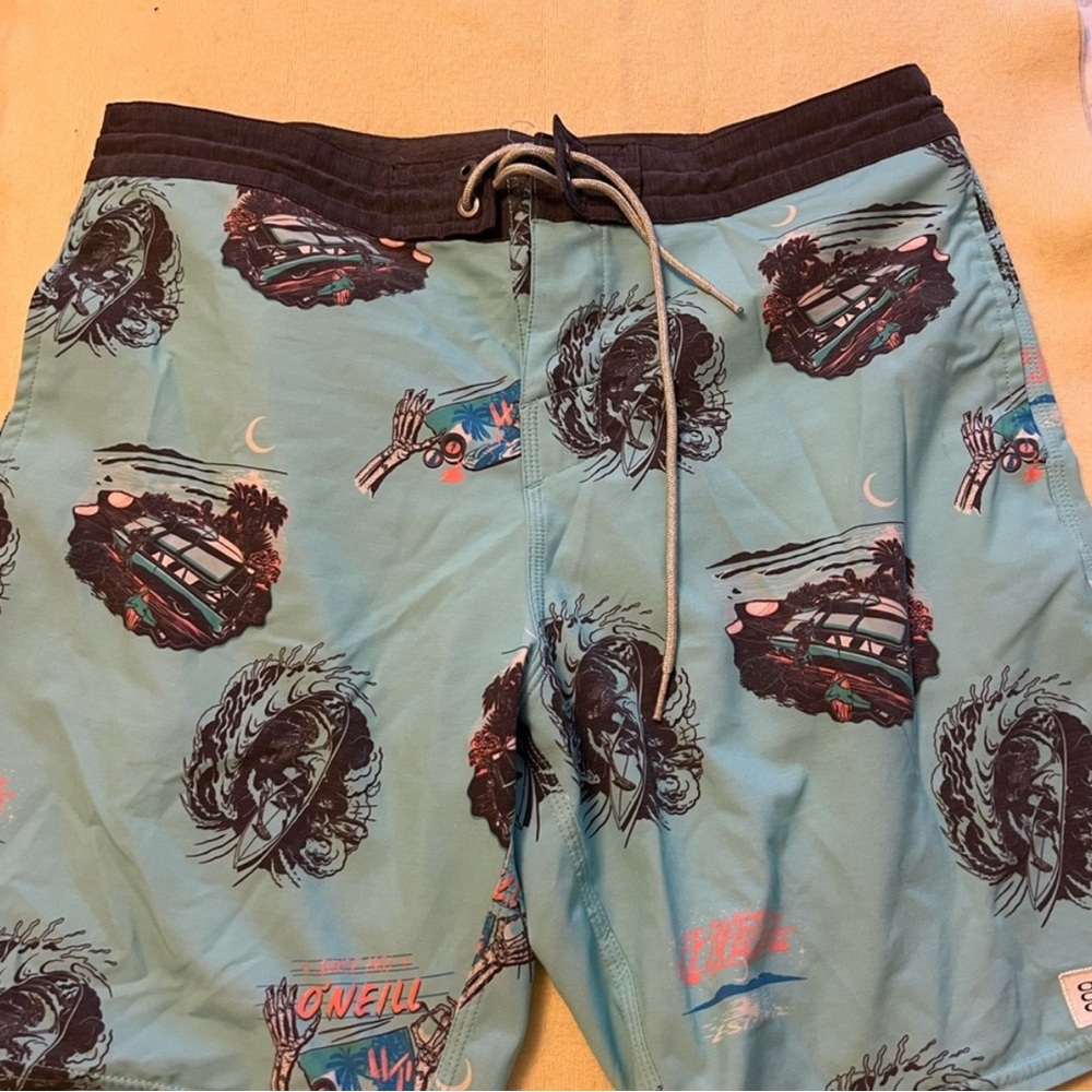 2 BOARDSHORTS BUNDLE - MENS SIZE 32 - BILLABONG AND O’NEILL